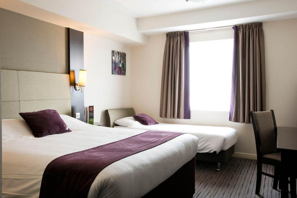 Premier Inn London Edgware Barnet Oda fotoğraf